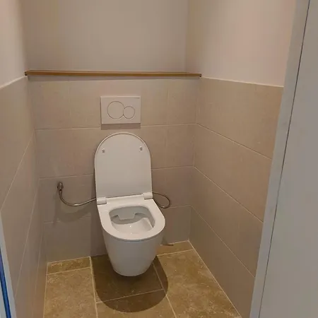 بيت للعطل Les Paticheres - L'atelier Avec Acces A La Piscine Biville-la-Baignarde