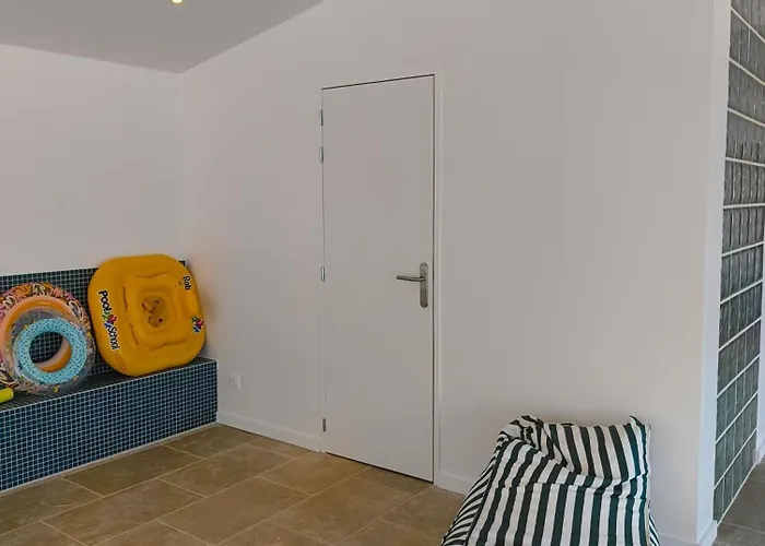 Dom wakacyjny Les Paticheres - L'atelier Avec Acces A La Piscine Biville-la-Baignarde